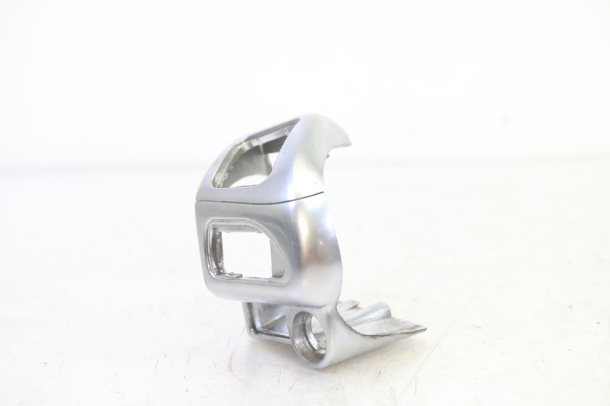 photo de MANUBRIO SINISTRO PIAGGIO MP3 125 (2006 - 2014) - Dettaglio del componente