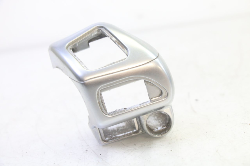 photo de MANUBRIO SINISTRO PIAGGIO MP3 125 (2006 - 2014) - Vista principale