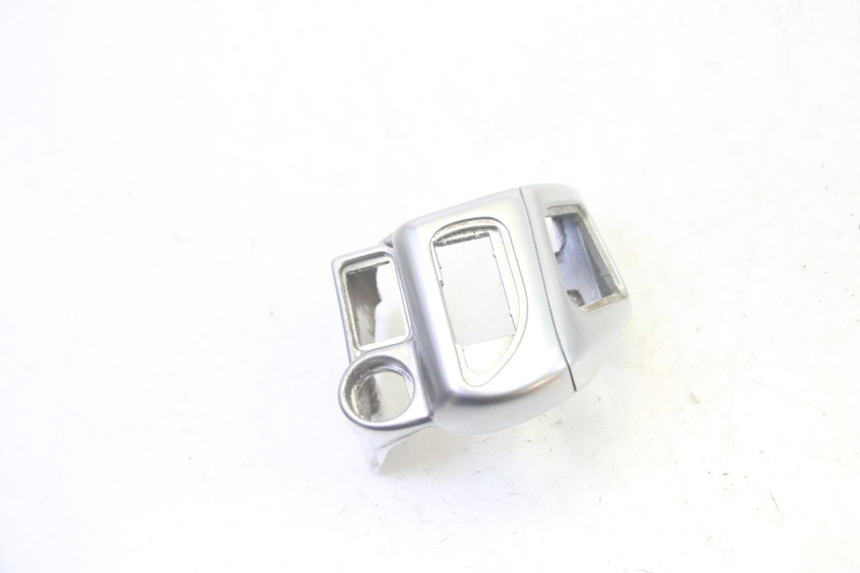 photo de MANUBRIO SINISTRO PIAGGIO MP3 125 (2006 - 2014) - Zoom sullo stato d'uso