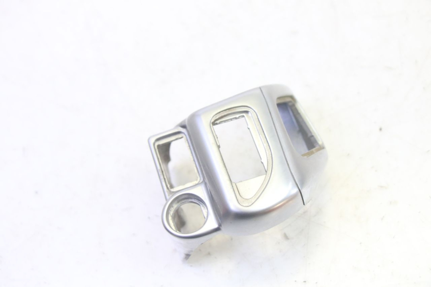 photo de COMMUTATORE SINISTRO PIAGGIO MP3 RL 250 (2006 - 2010) - Zoom sullo stato d'uso