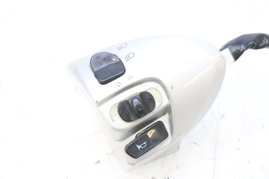 photo de MANUBRIO SINISTRO YAMAHA NEOS NEO'S 4T 50 (2008 - 2016) - Dettaglio del componente