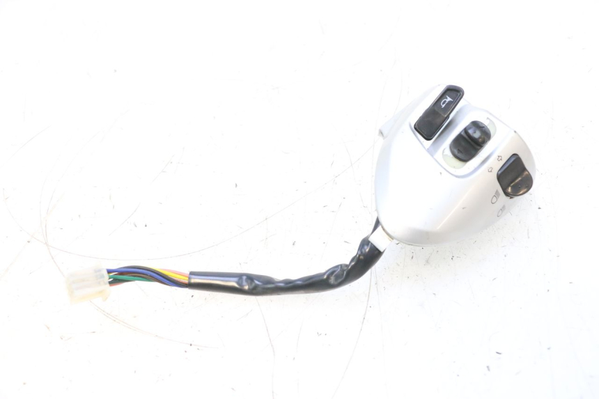 photo de MANUBRIO SINISTRO YAMAHA NEOS NEO'S 4T 50 (2008 - 2016) - Altra angolazione