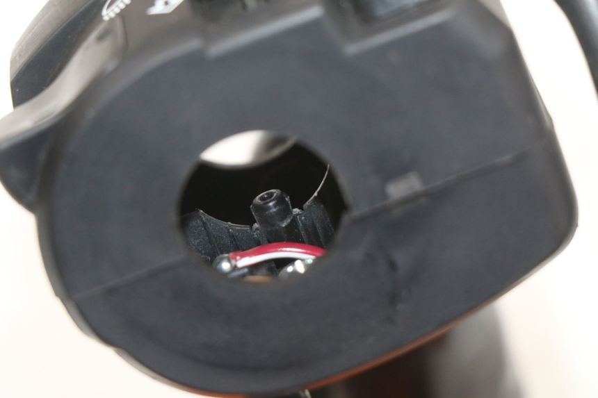 photo de COMMUTATORE SINISTRO KAWASAKI NINJA 400 (2018 - 2023) - Primo piano tecnico