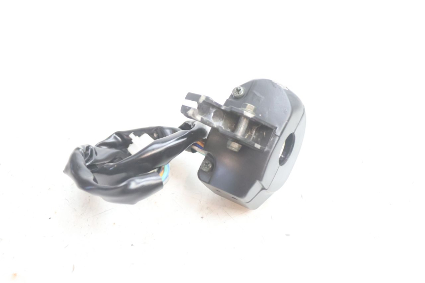 photo de COMMUTATORE SINISTRO JM MOTORS OLDIES 4T 50 (2020 - 2026) - Primo piano tecnico