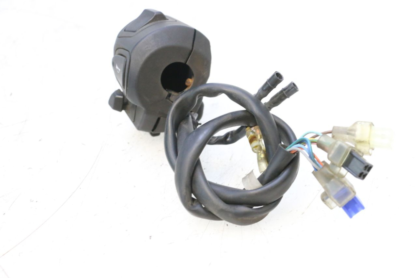 photo de COMMUTATORE SINISTRO HONDA PCX (JF57/JF64) 125 (2014 - 2018) - Stato della superficie e materiale