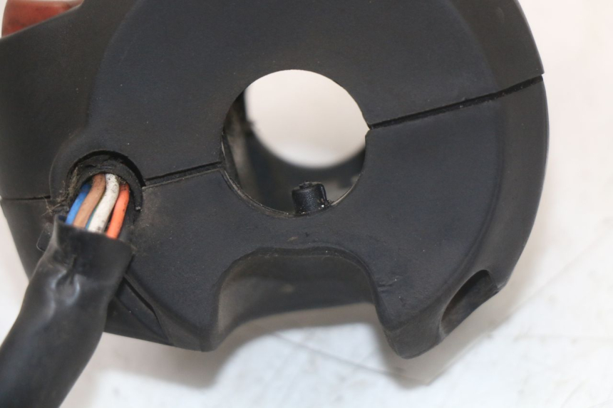 photo de COMANDO SINISTRO PEUGEOT SATELIS 125 (2010 - 2012) - Vista d'insieme del prodotto