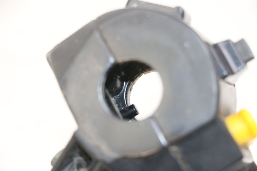 photo de COMMUTATORE SINISTRO PEUGEOT VIVACITY 125 (2010 - 2017) - Dettaglio del componente