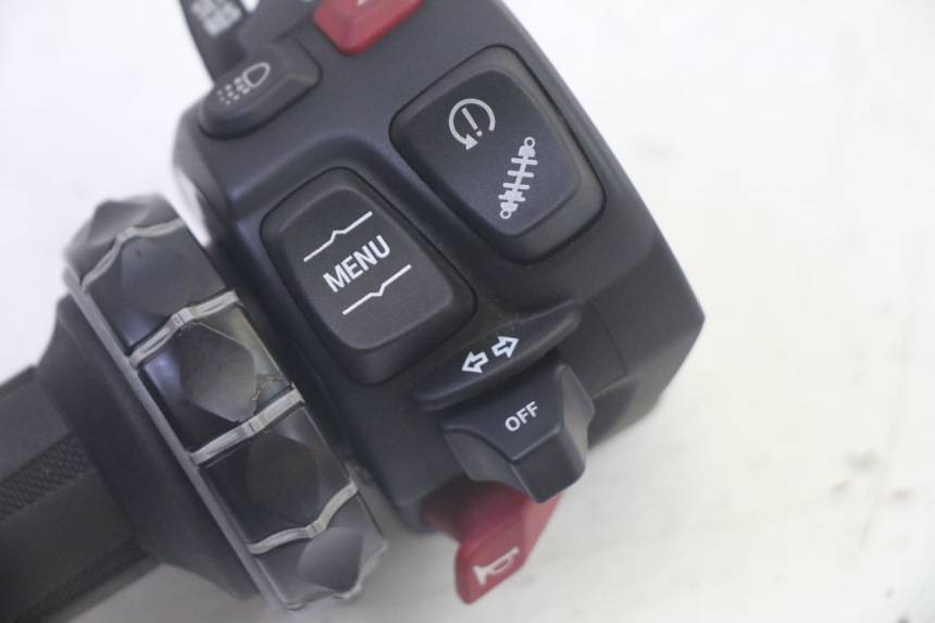 photo de COMMUTATORE SINISTRO BMW R GS 1250 (2021 - 2024) - Zoom sullo stato d'uso