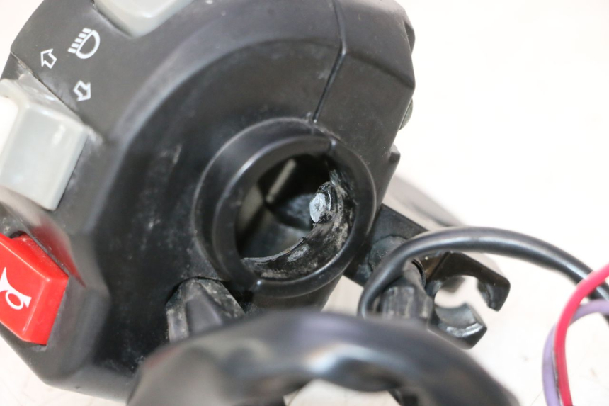 photo de COMMUTATORE SINISTRO TNT MOTOR ROMA 10' 2T 50 (2011 - 2018) - Dettaglio del componente