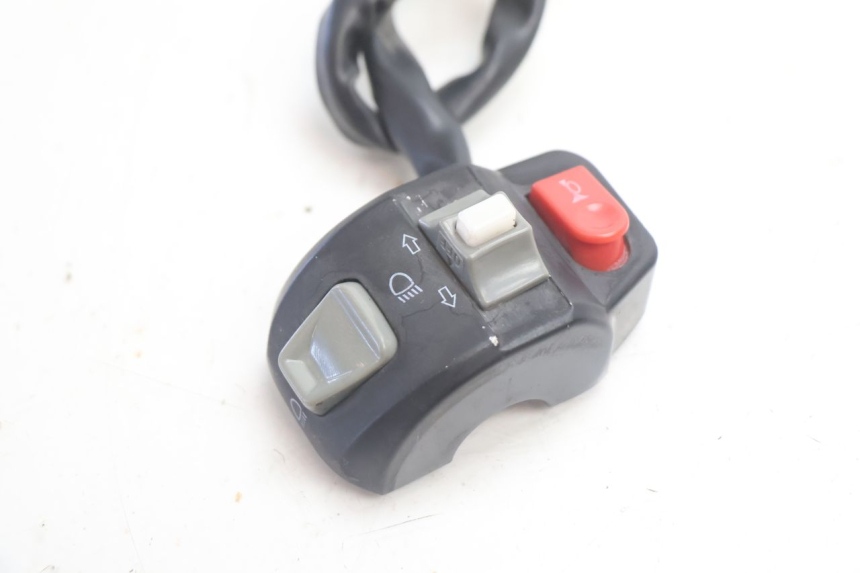 photo de COMMUTATORE SINISTRO TNT MOTOR ROMA 10' 2T 50 (2011 - 2018) - Altra angolazione