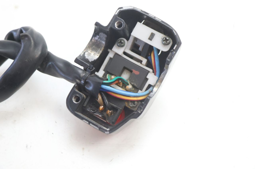 photo de COMMUTATORE SINISTRO TNT MOTOR ROMA 10' 2T 50 (2011 - 2018) - Vista d'insieme del prodotto