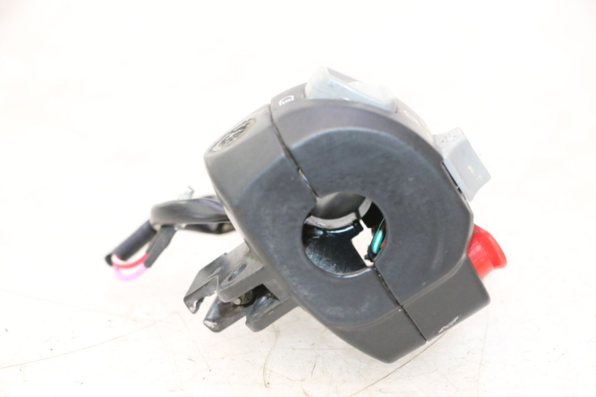 photo de COMMUTATORE SINISTRO TNT MOTOR ROMA 12' 2T 50 (2007 - 2018) - Stato della superficie e materiale