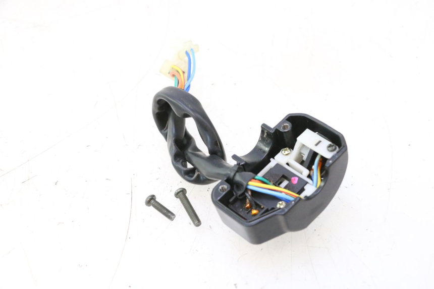 photo de COMMUTATORE SINISTRO TNT MOTOR ROMA 12' 2T 50 (2007 - 2018) - Zoom sullo stato d'uso