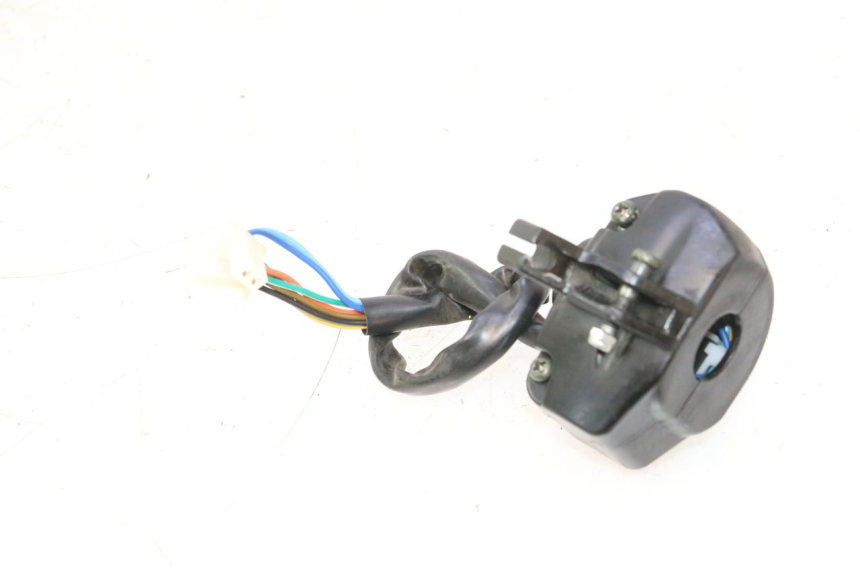 photo de COMMUTATORE SINISTRO TNT MOTOR ROMA 12' 2T 50 (2007 - 2018) - Ricambio usato controllato