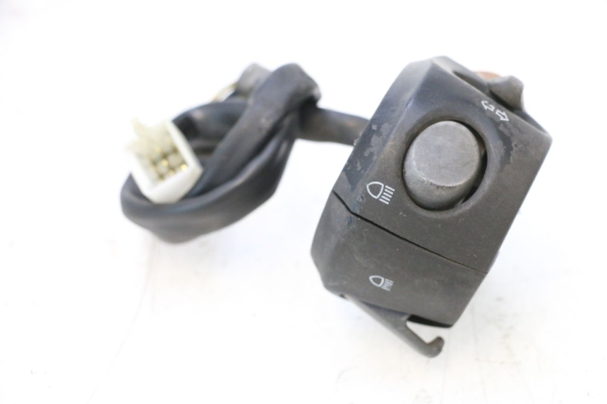 photo de COMANDO SINISTRO PEUGEOT SATELIS COMPRESSOR K15 125 (2006 - 2009) - Dettagli dei punti di fissaggio