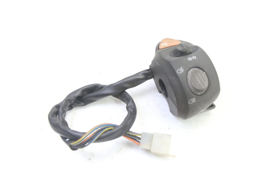 photo de COMMUTATORE SINISTRO PEUGEOT SATELIS 250 (2006 - 2012) - Zoom sullo stato d'uso