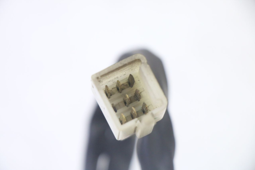 photo de MANUBRIO SINISTRO PEUGEOT SATELIS 125 (2006 - 2009) - Dettagli dei punti di fissaggio