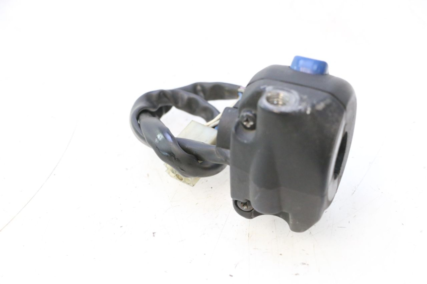 photo de COMMUTATORE SINISTRO PEUGEOT SPEEDFIGHT 2 AC 50 (2000 - 2009) - Primo piano tecnico