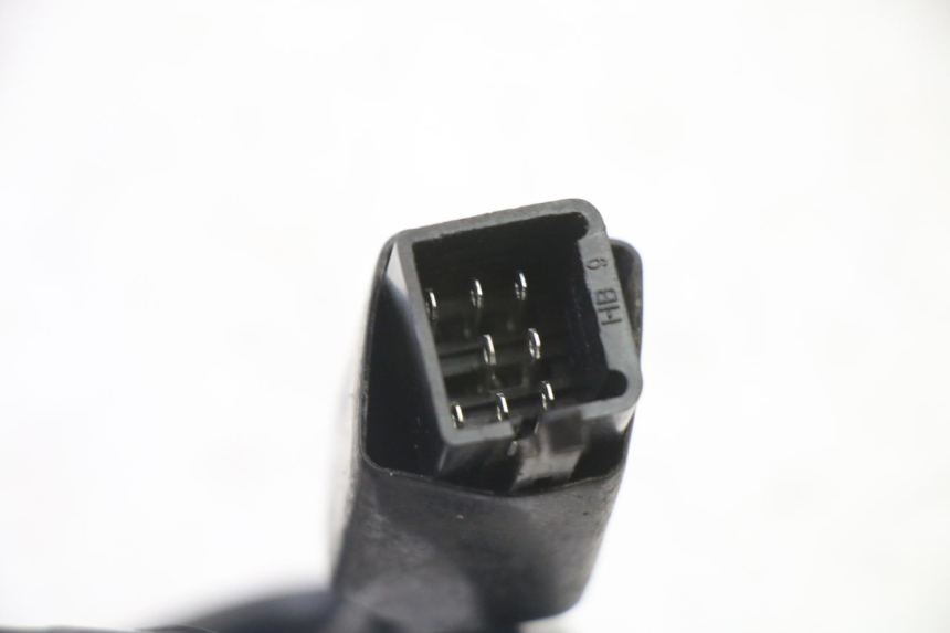 photo de COMMUTATORE SINISTRO PEUGEOT STREETZONE I NAKED 2T 50 (2018 - 2020) - Dettagli dei punti di fissaggio