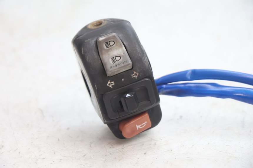 photo de COMMUTATORE SINISTRO KYMCO SUPER 8 2T 50 (2007 - 2013) - Dettaglio del componente