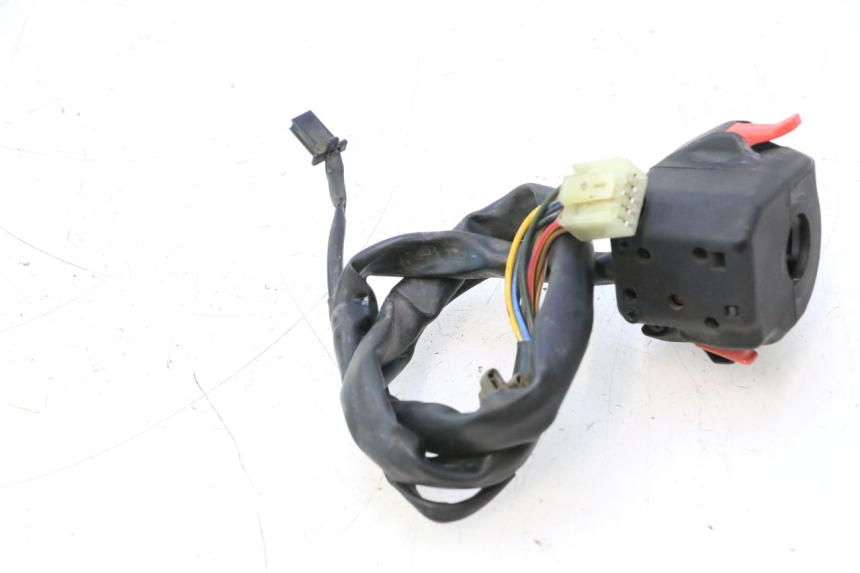 photo de COMMUTATORE SINISTRO YAMAHA TDM ABS 900 (2002 - 2014) - Stato della superficie e materiale