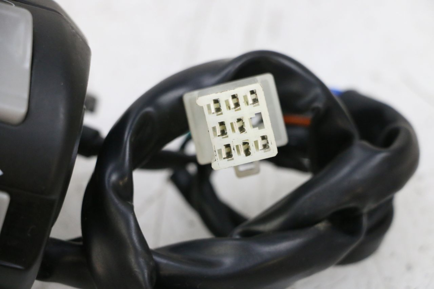 photo de COMMUTATORE SINISTRO NECO TEMPO 4T 50 (2022 - 2026) - Stato della superficie e materiale