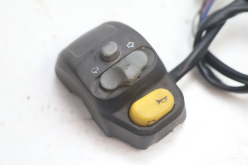 photo de COMANDO SINISTRO PEUGEOT TKR TREKKER FURIOUS 50 (2005 - 2014) - Dettaglio del componente