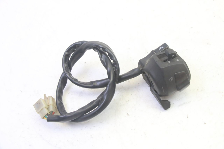 photo de COMMUTATORE SINISTRO YAMAHA TZR 50 (2008 - 2016) - Zoom sullo stato d'uso