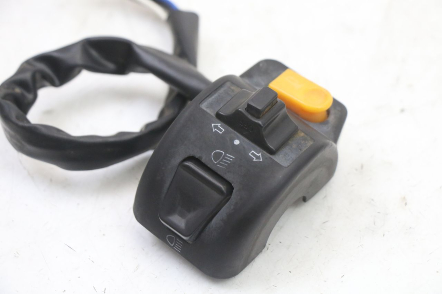 photo de MANUBRIO SINISTRO UNIVERSAL BIKE ZN50QT-11B 50 (2018 - 2021) - Altra angolazione