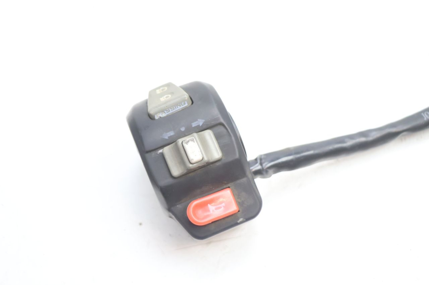 photo de MANUBRIO SINISTRO PEUGEOT V-CLIC VCLIC 50 (2007 - 2013) - Dettaglio del componente