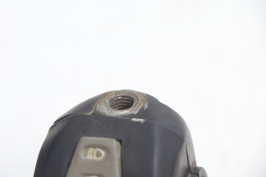 photo de MANUBRIO SINISTRO PEUGEOT V-CLIC VCLIC 50 (2007 - 2013) - Zoom sullo stato d'uso