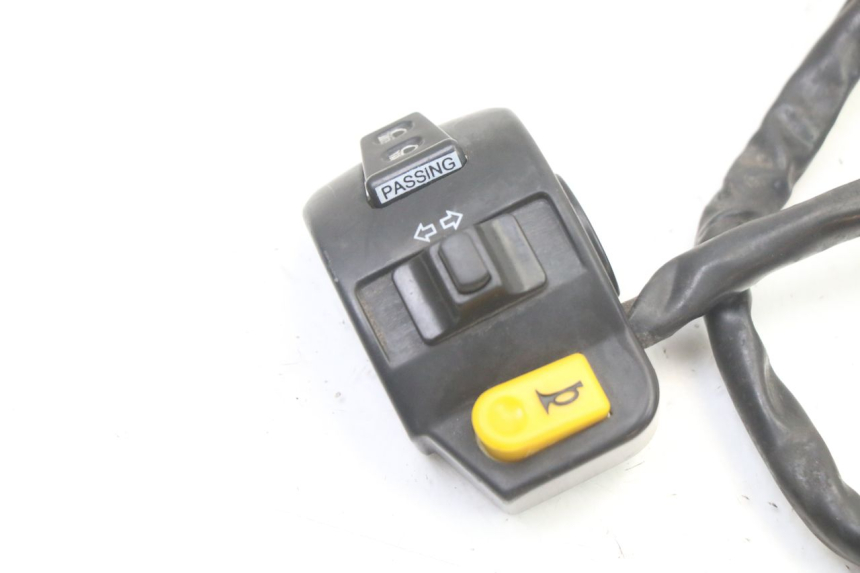 photo de MANUBRIO SINISTRO PEUGEOT VIVACITY NEW 2T 50 (2008 - 2017) - Dettaglio del componente