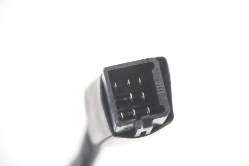 photo de MANUBRIO SINISTRO PEUGEOT VIVACITY NEW 2T 50 (2008 - 2017) - Dettagli dei punti di fissaggio