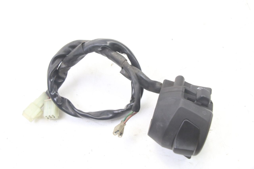 photo de MANUBRIO SINISTRO YAMAHA X-MAX XMAX 125 (2010 - 2013) - Altra angolazione