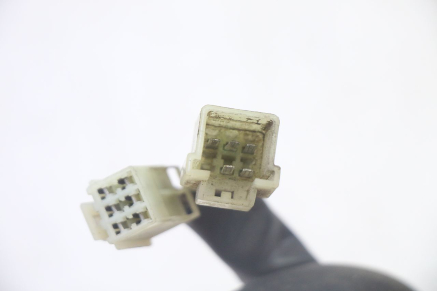 photo de MANUBRIO SINISTRO YAMAHA X-MAX XMAX 125 (2010 - 2013) - Stato della superficie e materiale