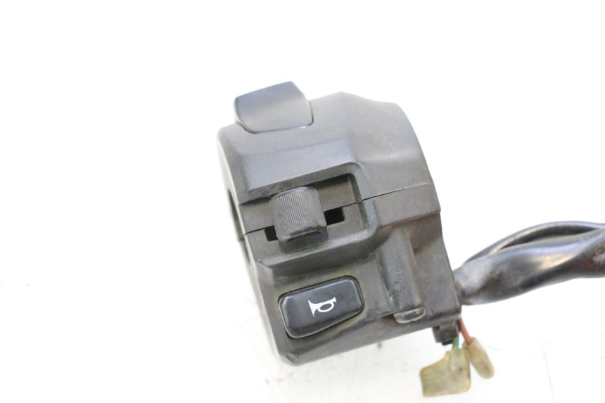 photo de MANUBRIO SINISTRO YAMAHA X-MAX XMAX 125 (2010 - 2013) - Dettaglio del componente