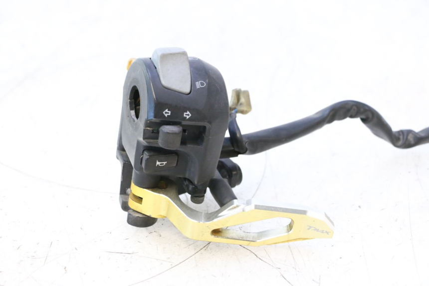 photo de COMMUTATORE SINISTRO YAMAHA XP T-MAX ABS 500 (2005 - 2005) - Dettaglio del componente