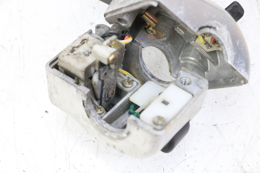 photo de COMMUTATORE SINISTRO YAMAHA XVS DRAG STAR DRAGSTAR 650 (1997 - 2007) - Zoom sullo stato d'uso