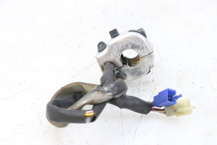 photo de COMMUTATORE SINISTRO YAMAHA XVS DRAG STAR DRAGSTAR 650 (1997 - 2007) - Vista d'insieme del prodotto