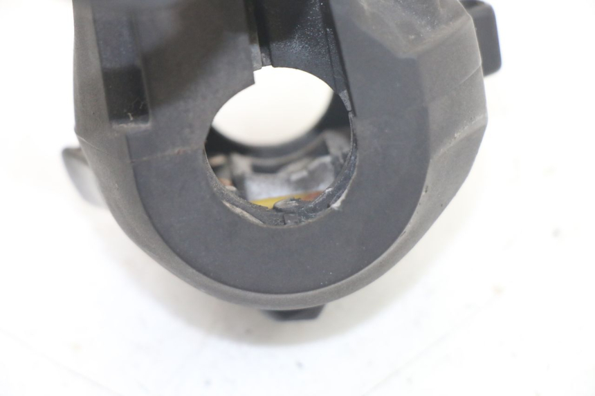 photo de COMMUTATORE SINISTRO YAMAHA X-MAX XMAX ABS 250 (2010 - 2014) - Vista d'insieme del prodotto