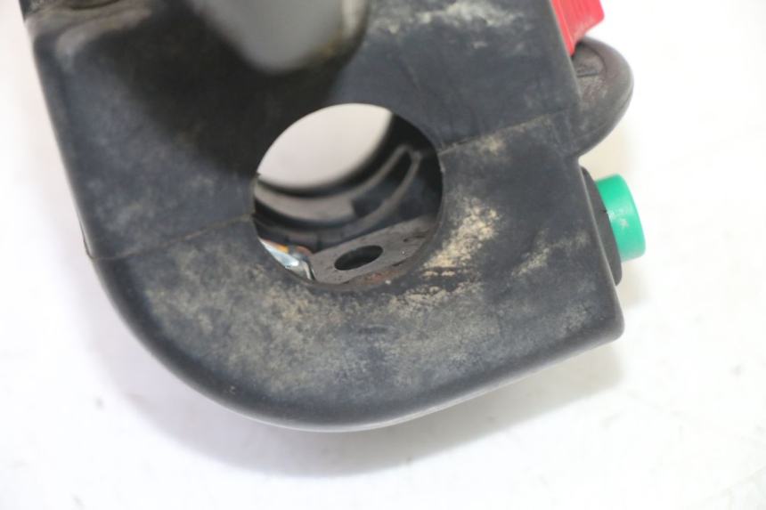 photo de COMMUTATORE SINISTRO YAMAHA YFM GRIZZLY 550 (2008 - 2015) - Primo piano tecnico