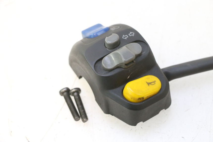 photo de COMANDO SINISTRO YAMAHA YP MAJESTY 125 (1998 - 2001) - Stato della superficie e materiale