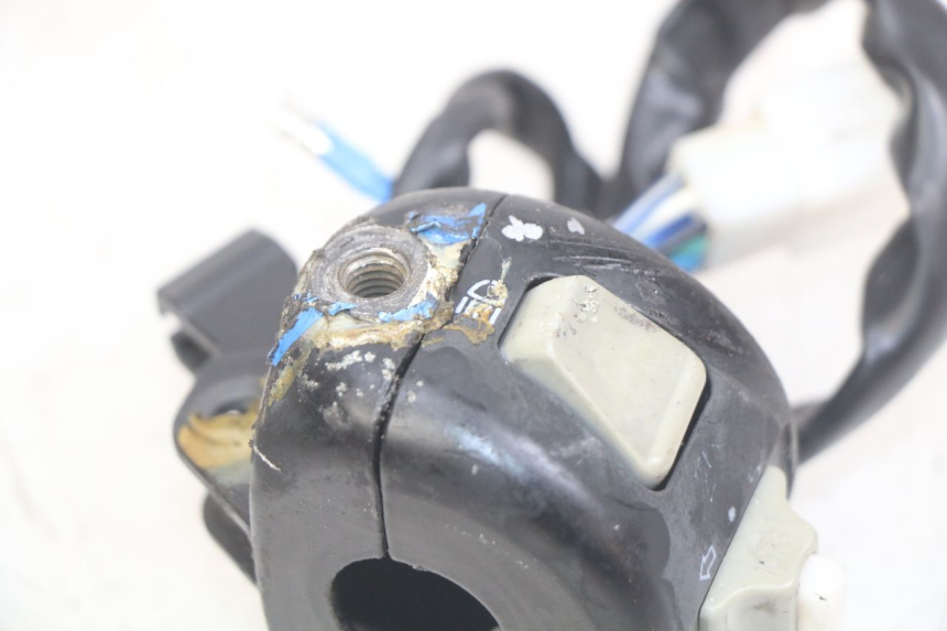 photo de MANUBRIO SINISTRO UNIVERSAL BIKE ZN50QT-11B 50 (2018 - 2021) - Dettagli dei punti di fissaggio