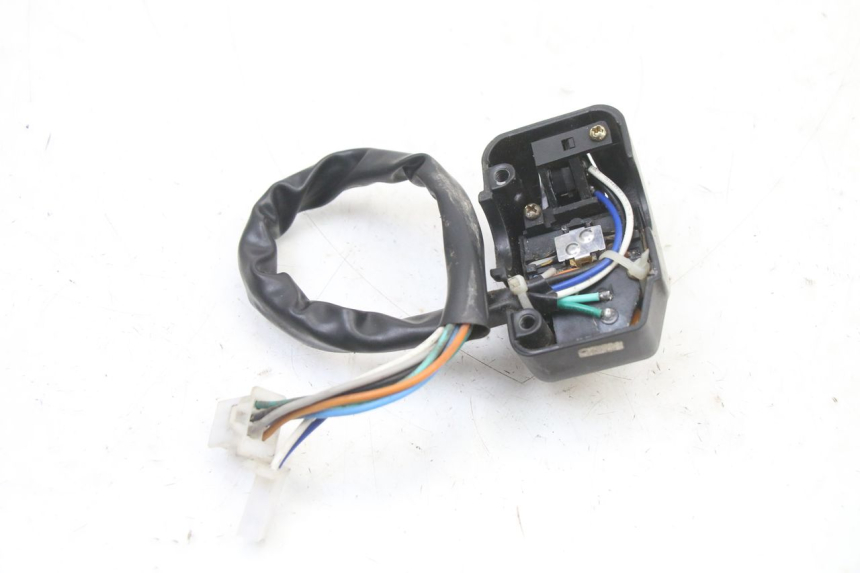 photo de MANUBRIO SINISTRO UNIVERSAL BIKE ZN50QT-11B 50 (2018 - 2021) - Primo piano tecnico