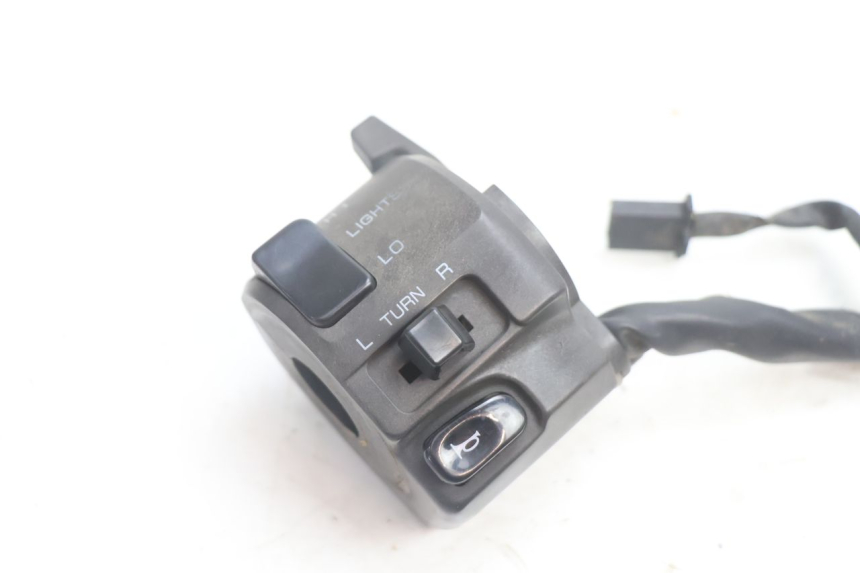 photo de MANUBRIO SINISTRO KAWASAKI ZX-6R ZX6R 600 (1995 - 1997) - Dettaglio del componente