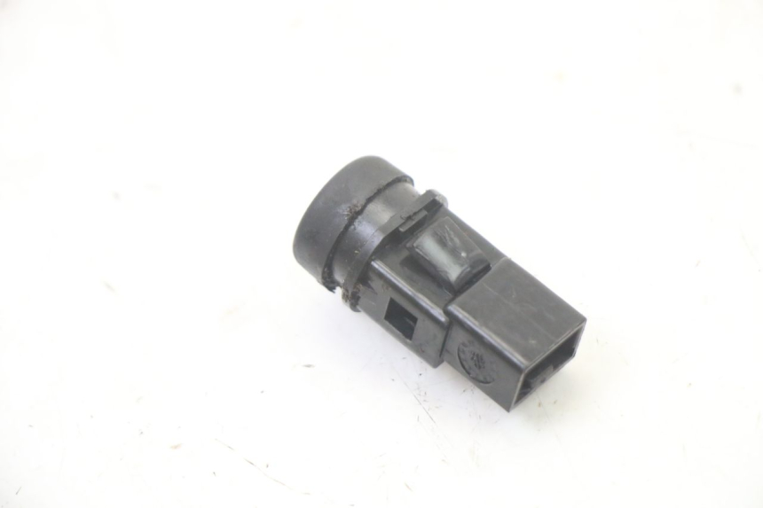 photo de COMANDO CLACSON PIAGGIO FLY 2T 50 (2004 - 2017) - Zoom sullo stato d'uso