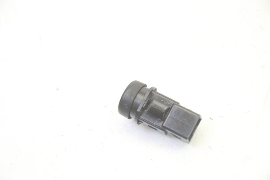 photo de COMANDO CLACSON PIAGGIO FLY 2T 50 (2004 - 2017) - Zoom sullo stato d'uso