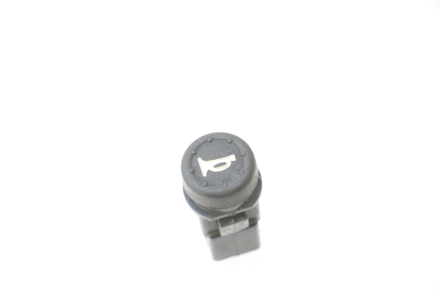 photo de COMANDO CLACSON PIAGGIO FLY 2T 50 (2004 - 2017) - Dettaglio del componente