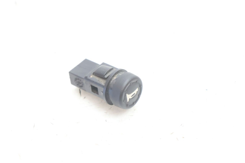 photo de COMANDO CLACSON PIAGGIO FLY 2T 50 (2004 - 2017) - Dettaglio del componente