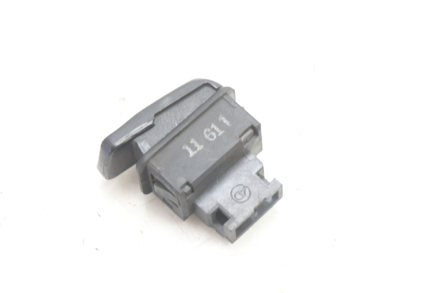 photo de COMMUTATORE CLACSON PIAGGIO LIBERTY IGET 4T 50 (2021 - 2025) - Zoom sullo stato d'uso